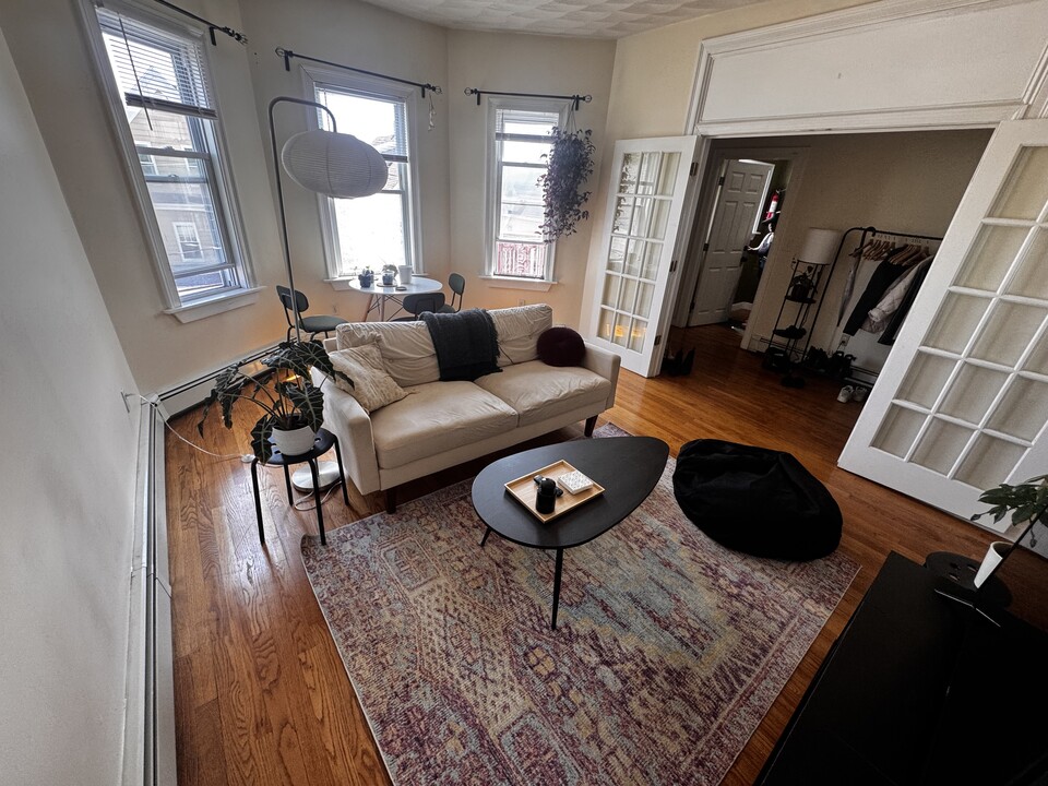 40 Litchfield St, Unit 3 in Boston, MA - Foto de edificio