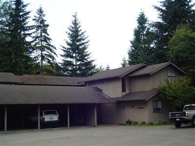 12825 100th Ave NE in Kirkland, WA - Foto de edificio