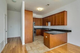122 E 55th St, Unit 4b in New York, NY - Building Photo