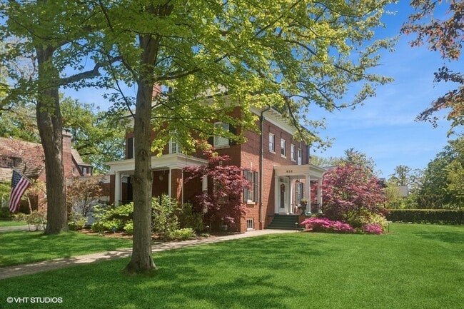 835 Lake Ave