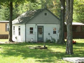 2246 Timothy Ln in West Branch, MI - Foto de edificio - Building Photo