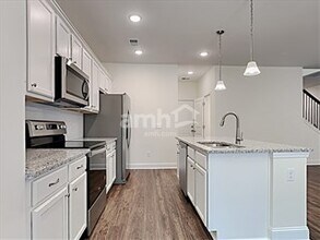 611 E Lionel Rd in Moncks Corner, SC - Building Photo - Building Photo