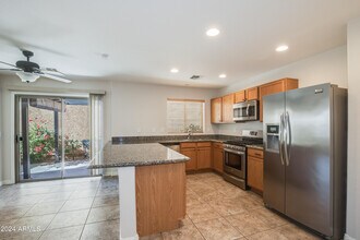 5817 E Hampton Ave in Mesa, AZ - Building Photo - Building Photo
