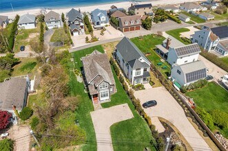 938 Sound Shore Rd in Riverhead, NY - Building Photo - Building Photo
