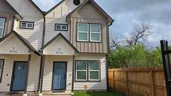 8113 Miley St in Houston, TX - Building Photo