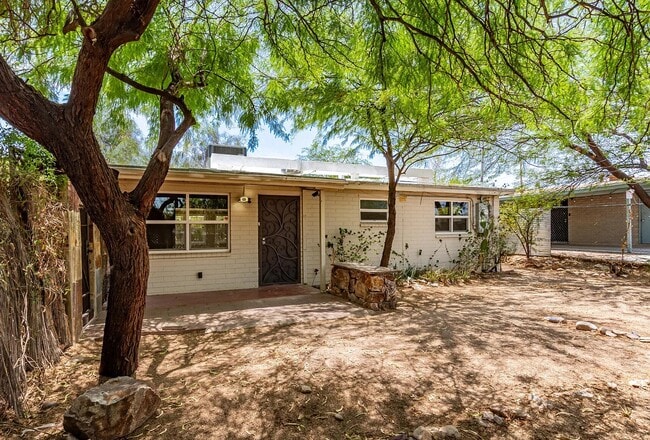 property at 350 E Kelso St