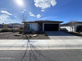 5843 E Killen Loop in Prescott Valley, AZ - Building Photo