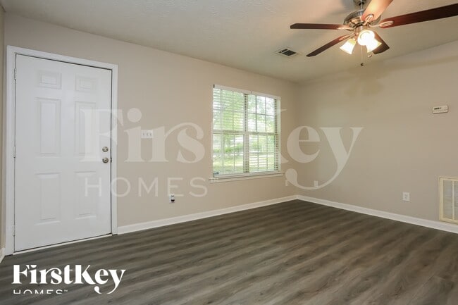 252 Pine Valley Dr in Powder Springs, GA - Foto de edificio - Building Photo