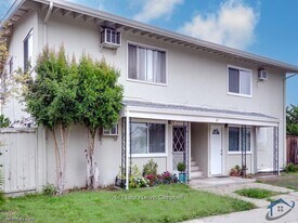 611 Laura Dr in Campbell, CA - Building Photo