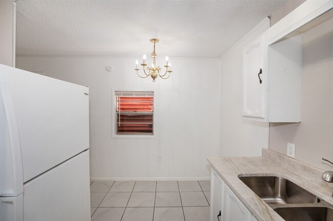 property at 2020 Rosalee St