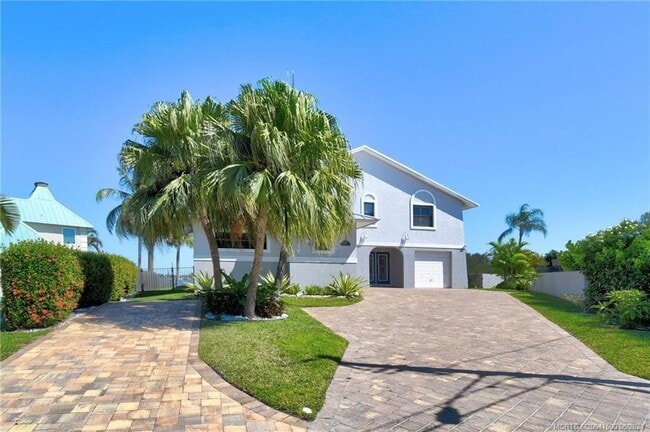 property at 26 SW Riverway Blvd