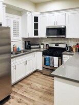 2013 Raymond Ave, Unit 2013 Raymond Ave-3B3B in Los Angeles, CA - Building Photo