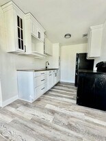 1146 W 24th St in West Palm Beach, FL - Building Photo