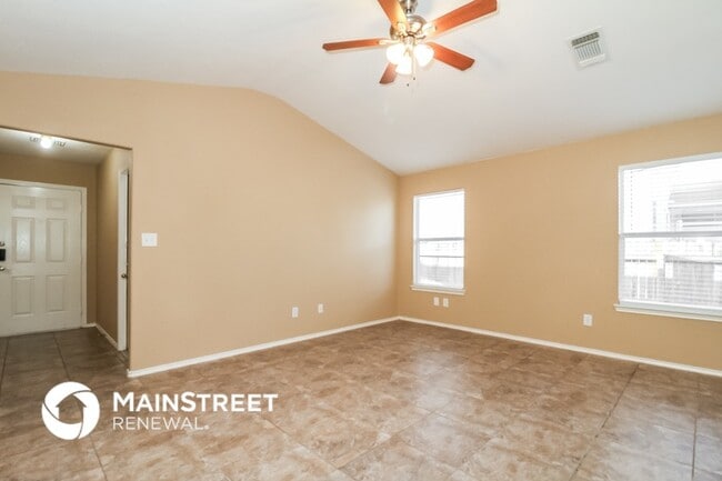 2115 Clear Ct in San Antonio, TX - Building Photo - Building Photo