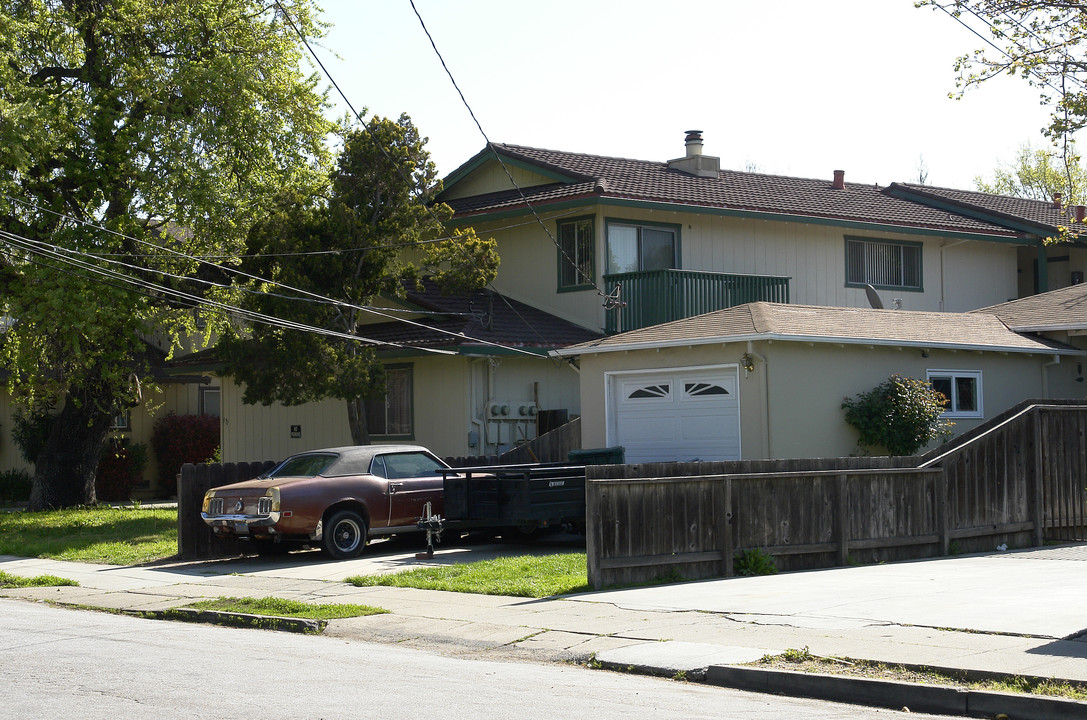 177 Poplar Ave in Redwood City, CA - Building Photo