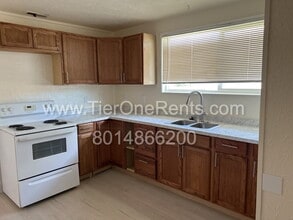 3085 S 8850 W in Magna, UT - Foto de edificio - Building Photo