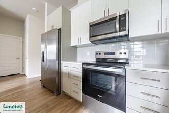 4902 Cosmos Cir, Unit 113 in Wimauma, FL - Foto de edificio - Building Photo