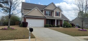 731 Thompson Ridge Dr in Monroe, GA - Building Photo