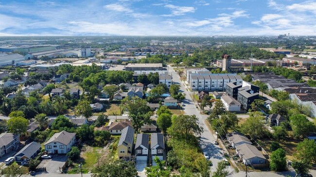 4706 Gunter St in Houston, TX - Building Photo - Building Photo