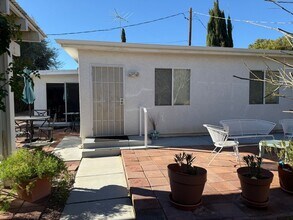 2045 S Tenaya Way in Las Vegas, NV - Building Photo - Building Photo