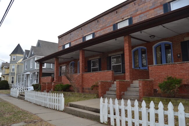 375 W 1st St, Unit 375A in Elmira, NY - Building Photo - Building Photo