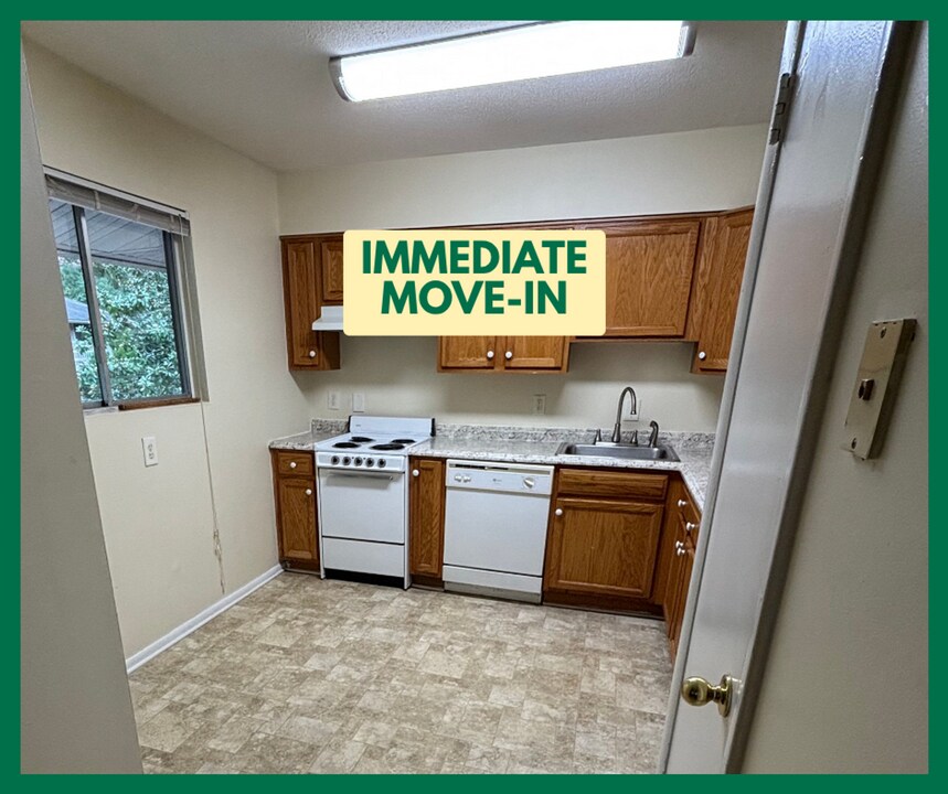 D8 Shepherd Ln in Chapel Hill, NC - Building Photo