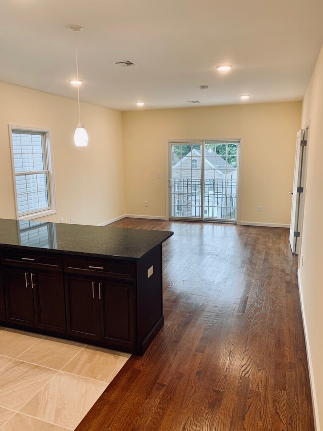 311 Jersey St in Harrison, NJ - Foto de edificio - Building Photo