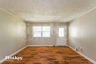 1240 N Ridgeview Dr in Indianapolis, IN - Building Photo - Building Photo