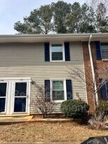 1118 Nottingham Cir in Cary, NC - Building Photo