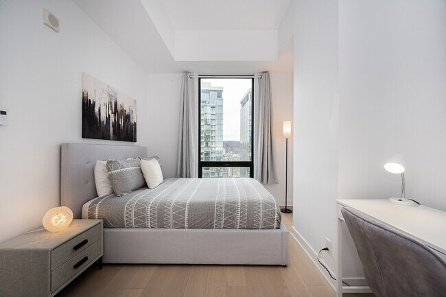 815 Rue de la Montagne in Québec, QC - Building Photo - Building Photo