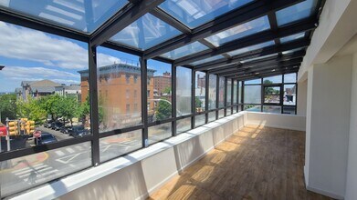 3714 Kennedy Blvd, Unit 3 in Union City, NJ - Foto de edificio - Building Photo