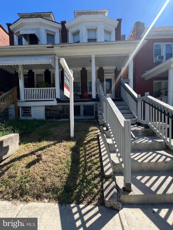 property at 3925 Greenmount Ave