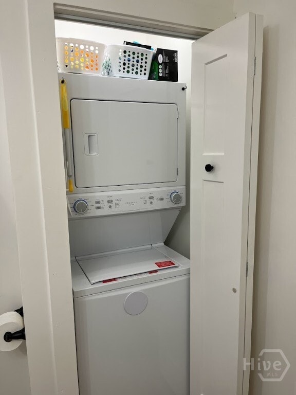 property at 637 Columbus Dr