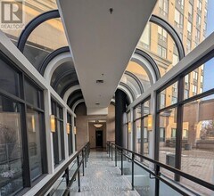 1 Hickory Tree Rd in Toronto, ON - Building Photo - Building Photo