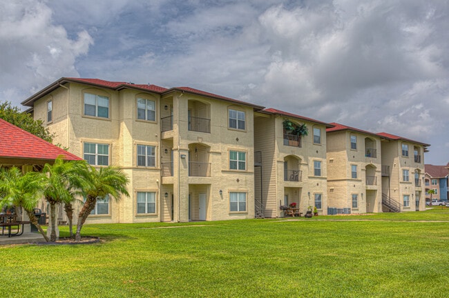 Baypoint Apartments
