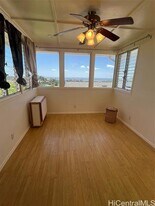 2319 Ahaiki St in Pearl City, HI - Building Photo