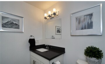 4213 S 185th St in Seatac, WA - Building Photo - Building Photo