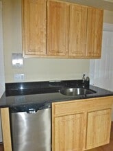 232 Cambridge St, Unit 9 in Boston, MA - Foto de edificio - Building Photo