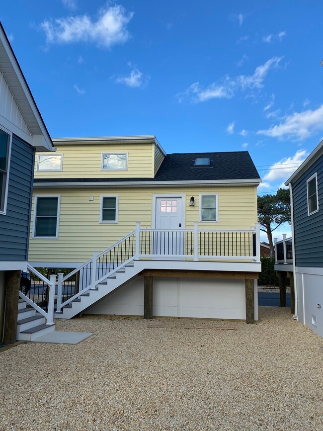 property at 101 W Cove Way