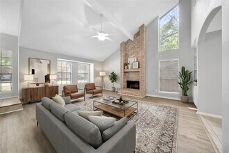 9 W Lance Leaf Rd in The Woodlands, TX - Building Photo - Building Photo