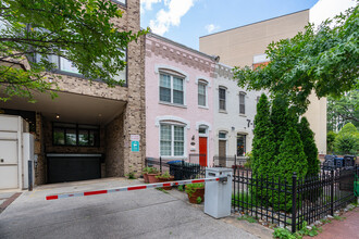 910 New Hampshire Ave NW in Washington, DC - Building Photo - Primary Photo