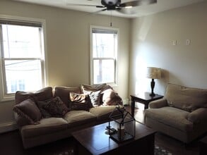 7 Ward Ct, Unit #2 in Boston, MA - Building Photo - Building Photo