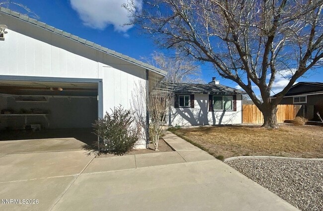 415 Sycamore St in Fernley, NV - Building Photo - Building Photo
