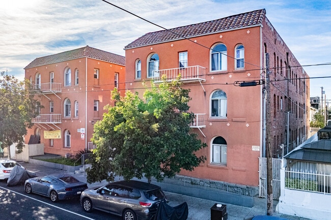 Central City Apartments in Los Angeles, CA - Building Photo - Building Photo