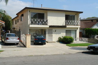 532 E Providencia Ave in Burbank, CA - Building Photo - Building Photo