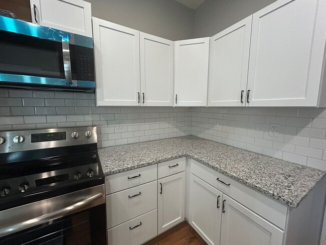 839 Locust St in Eudora, KS - Building Photo - Building Photo