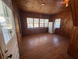 10 Maple St, Unit 1 in Augusta, ME - Building Photo