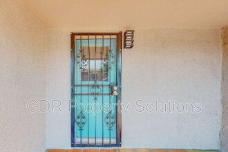 1717 Griegos Rd NW in Albuquerque, NM - Building Photo - Building Photo