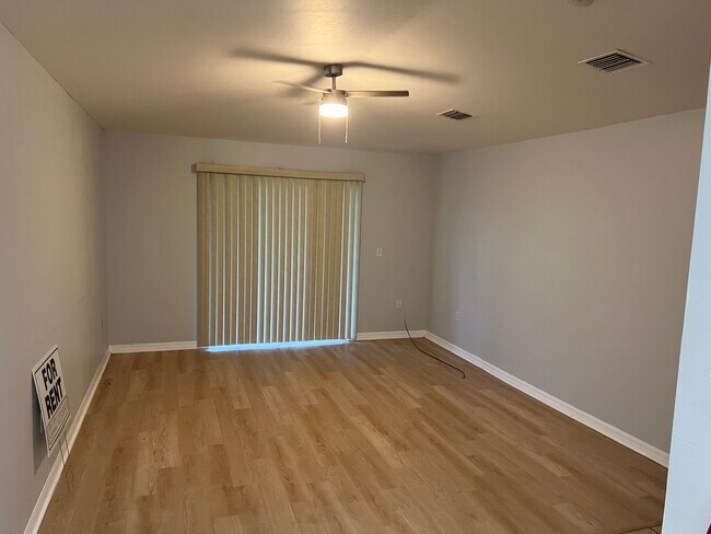 4413 27th St SW in Lehigh Acres, FL - Building Photo - Building Photo