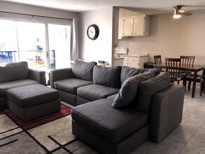 870 Avenue B in Boulder City, NV - Foto de edificio - Building Photo